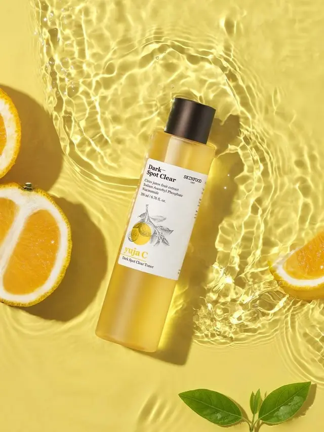 SKINFOOD Yuja C Dark-Spot Clear Toner on Yellow Rippling Water