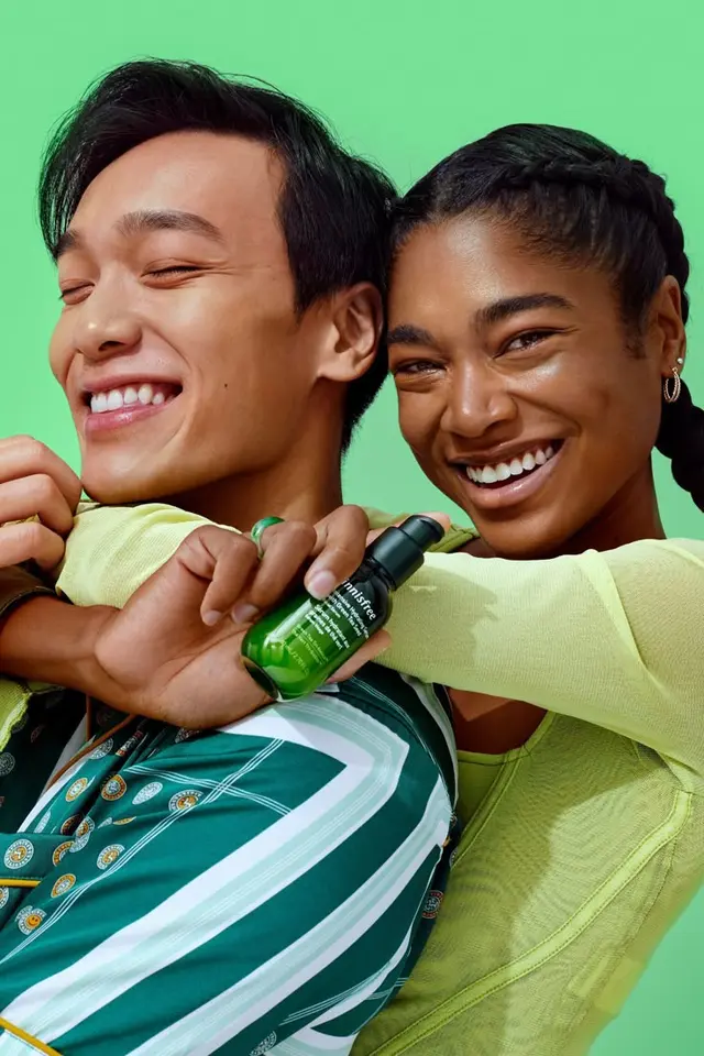 Innisfree Best Sellers — Green Tea Serum campaign (photo by McKenzie Thompson)