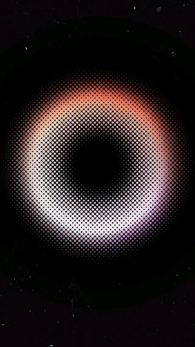 Halftone Donut Ring — Peach to Lavender Gradient on Black