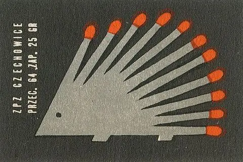 Vintage matchbox label — hedgehog formed from fanned matches (Czechowice)