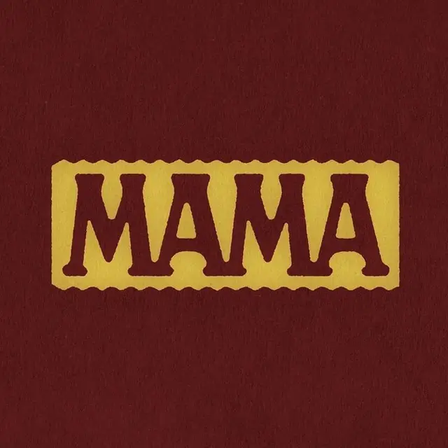 Vintage "MAMA" scalloped label print — mustard on maroon