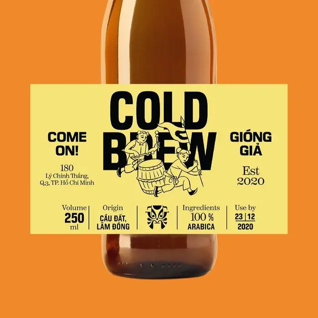 Cold Brew amber bottle with yellow Vietnamese label