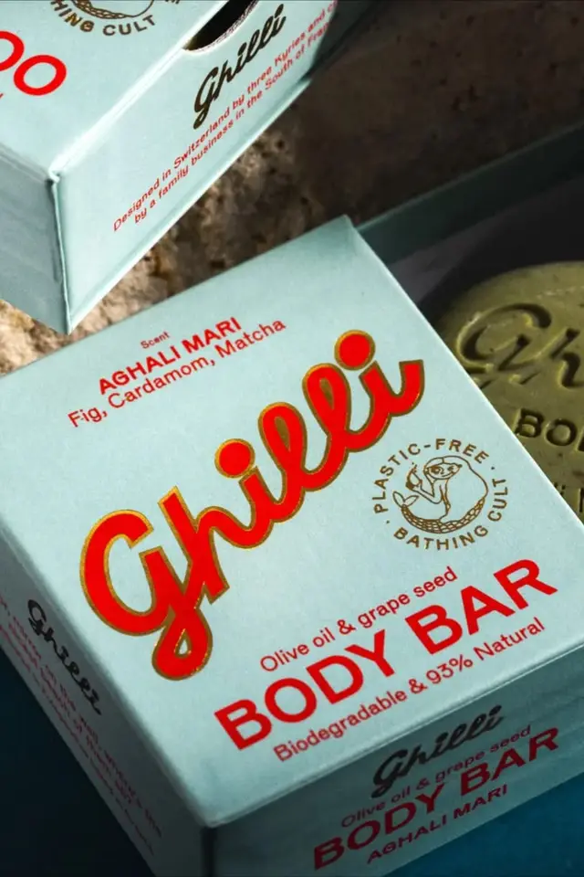 Ghillè AGHALI MARI body bar — mint-blue biodegradable soap box close-up