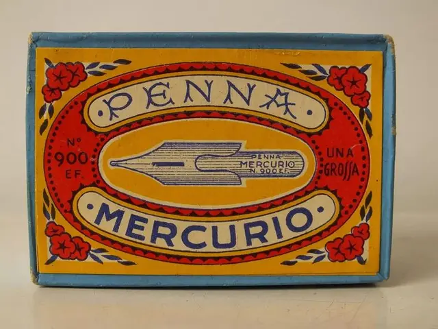 Vintage 'Penna Mercurio' fountain pen nib box with ornamental label