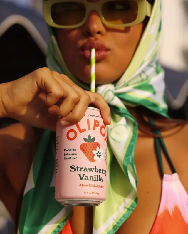 OLIPOP Strawberry Vanilla can — retro poolside sip